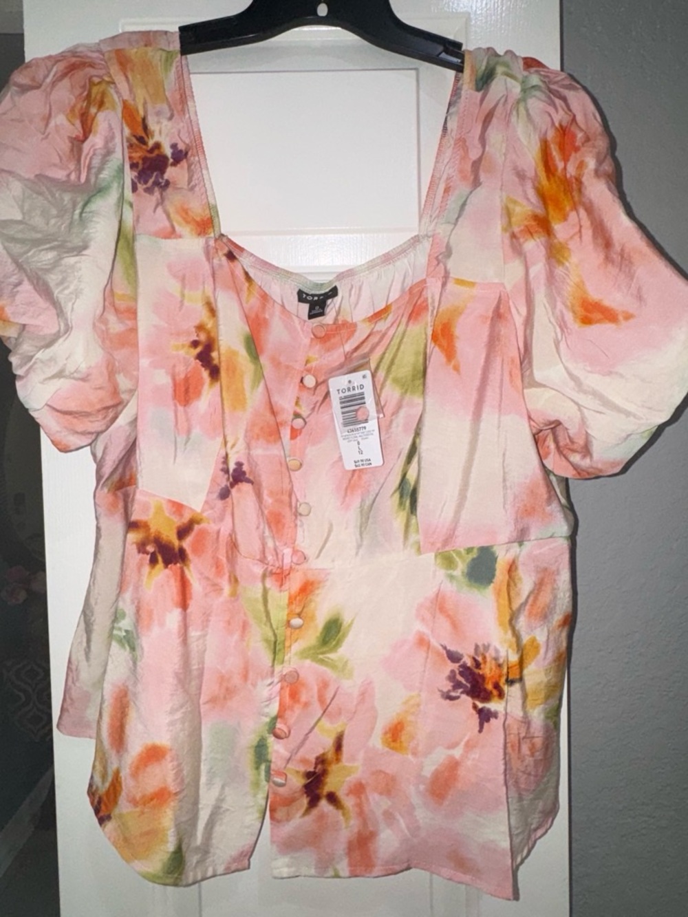 torrid Pink Peach & Green Watercolor Floral Puff-Sleeve Button Blouse